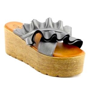 Silver Ruffle Flatform